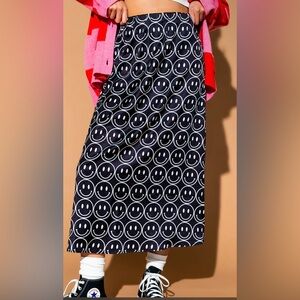 Dressed in LALA Black Smiley Face Midi Skirt